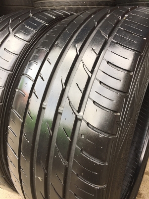 ยาง FALKEN 245-40-18 ปี 16 2 เส้น 2000 ไม่มีปะไม่บวมไม่กินข้างดอกยางเหลือเยอะเอาไปวิ่งกันใด้อีกยาวค่