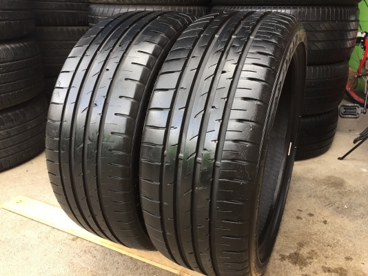 ยาง Goodyear 225-40-18 ปี 17 1 ปี 15 1 2 เส้น 2000 ไม่บวมไม่กินข้างดอกยางเหลือเยอะเอาไปวิ่งกันใด้อีก