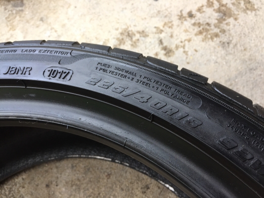 ยาง Goodyear 225-40-18 ปี 17 1 ปี 15 1 2 เส้น 2000 ไม่บวมไม่กินข้างดอกยางเหลือเยอะเอาไปวิ่งกันใด้อีก ยาง Goodyear 225-40-18 ปี 17 1 ปี 15 1 2 เส้น 2000 ไม่บวมไม่กินข้างดอกยางเหลือเยอะเอาไปวิ่งกันใด้อีก