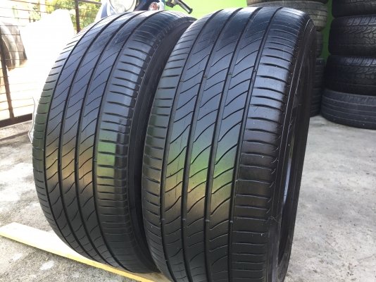 ยาง Michelin 235-55-17 ปี 16 2 เส้น 1300 สวยๆไม่มีปะไม่บวมไม่กินข้างดอกยางเหลือเยอะเอาไปวิ่งกันใด้อี
