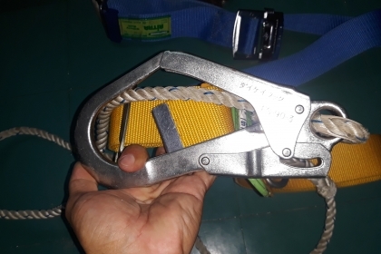 ขายเชือก SAFTY MADE IN JAPAN.มือสอง ขายเชือก SAFTY MADE IN JAPAN.มือสอง