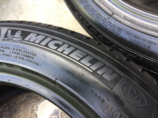 ยาง Michelin 225-50-17 ปี 13 ครบชุด 4 เส้น 1900 สวยๆไม่บวมไม่กินข้างดอกยางเหลือเยอะเอาไปวิ่งกันใด้อี ยาง Michelin 225-50-17 ปี 13 ครบชุด 4 เส้น 1900 สวยๆไม่บวมไม่กินข้างดอกยางเหลือเยอะเอาไปวิ่งกันใด้อี