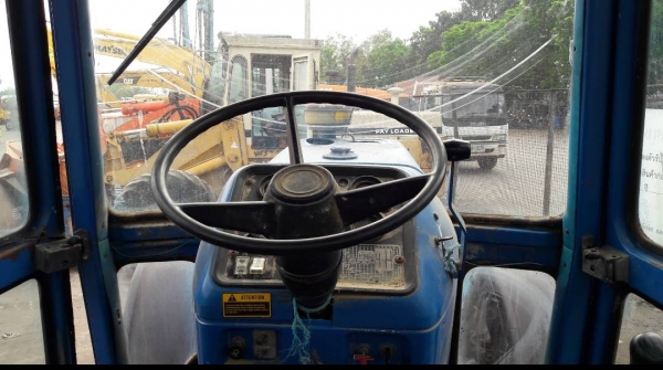 ขาย Ford 8210 เก่านอก 430000 บาท โทร. 084-5424150 เน้นโทรคับ id line: rapinzat