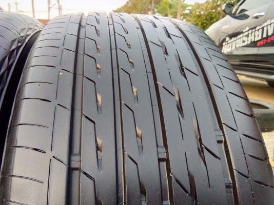 ขายยาง Bridgestone 245/45R17 ปี 16
