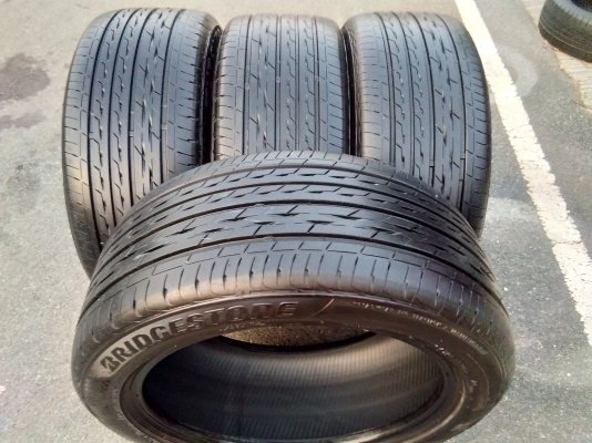 ขายยาง Bridgestone 245/45R17 ปี 16