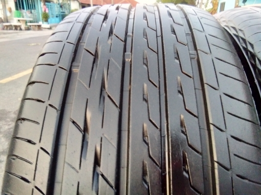 ขายยาง Bridgestone 245/45R17 ปี 16