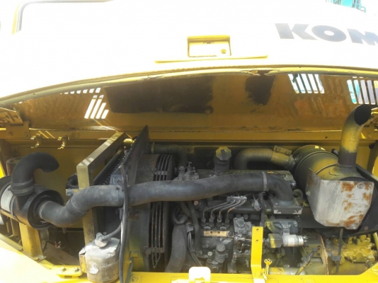 มาใหม่จ้า..KOMATSU PC60-7  เก่านอกแท้  สภาพสวย  เครื่องปั๊มดี  มีลายแย๊ก  5,xxx ชั่วโมง  พร้อมใช้  โทร  089-3818694  จ๊อย