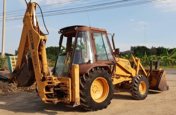 หน้าตักหลังขุดขับเคลือน4ล้อราคา255,000บาท จุ2.5คิวเอกสารอินวอยโทร 081-989-1989  หรั่งครับ