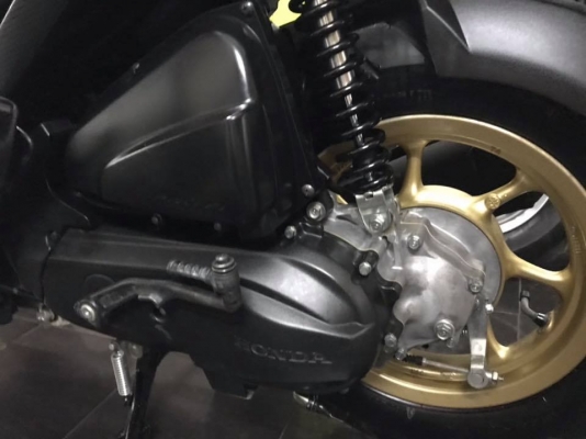 Zoomer x สีดำด้าน ตัวไมล์แดง Top ล้อแม็กทอง คอมบายเบรค 29900 Zoomer x สีดำด้าน ตัวไมล์แดง Top ล้อแม็กทอง คอมบายเบรค 29900