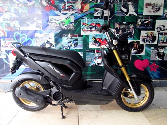 Zoomer x สีดำด้าน ตัวไมล์แดง Top ล้อแม็กทอง คอมบายเบรค 29900 Zoomer x สีดำด้าน ตัวไมล์แดง Top ล้อแม็กทอง คอมบายเบรค 29900