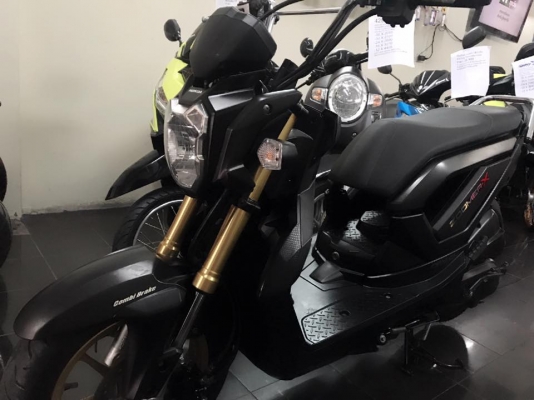 Zoomer x สีดำด้าน ตัวไมล์แดง Top ล้อแม็กทอง คอมบายเบรค 29900 Zoomer x สีดำด้าน ตัวไมล์แดง Top ล้อแม็กทอง คอมบายเบรค 29900