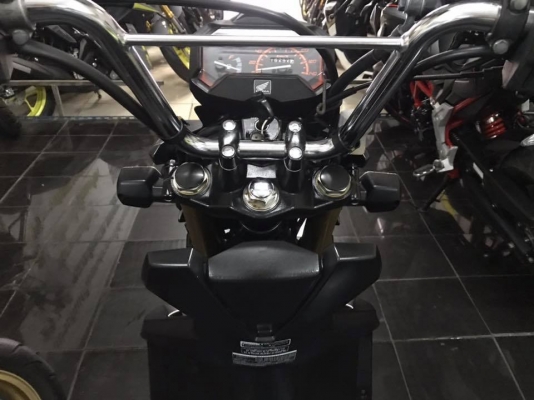 Zoomer x สีดำด้าน ตัวไมล์แดง Top ล้อแม็กทอง คอมบายเบรค 29900 Zoomer x สีดำด้าน ตัวไมล์แดง Top ล้อแม็กทอง คอมบายเบรค 29900