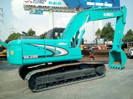 KOBELCO รุ่น SK200-8 YN 11