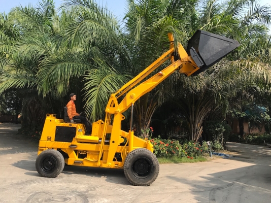 ขายรถตักKOMATSU SD20 สวยเดิมจากญี่ปุ่น2ตัน งากระดก ยังไม่เคยใช้ในไทย 195,000เท่านั้น