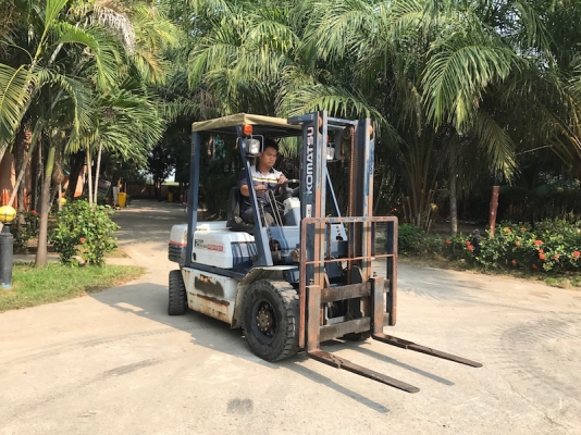 ขายFORKLIFT KOMATSU FG20-11(2ตัน) สวยเดิมจากญี่ปุ่น ยังไม่เคยใช้ในไทย 135,000เท่านั้น!!