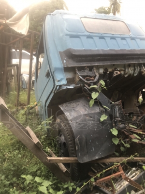 ขายด่วน หัว Isuzu npr 115 อุปกรณ์ครบ มีผุบ้าง ขาย 10000 บาท