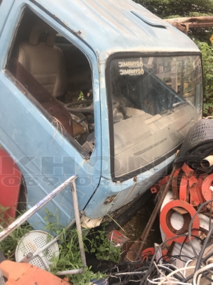 ขายด่วน หัว Isuzu npr 115 อุปกรณ์ครบ มีผุบ้าง ขาย 10000 บาท