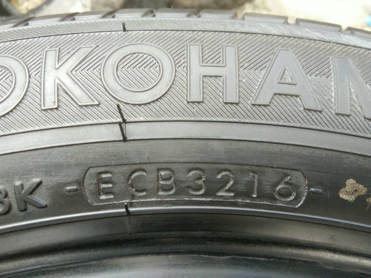ขายยาง 205/55R16 YOKOHAMA ปี16 ดอกยางเต็มสวยสดทุกเส้น ชุดละ 2400 บาท พร้อมใส่ ถ่วง ฟรี