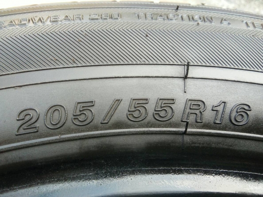 ขายยาง 205/55R16 YOKOHAMA ปี16 ดอกยางเต็มสวยสดทุกเส้น ชุดละ 2400 บาท พร้อมใส่ ถ่วง ฟรี