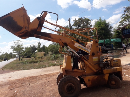 ขายรถตัก KOMATSU SD10 สภาพพร้อมไช้ ล้อหน้าคู่