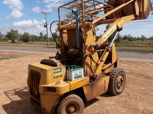 ขายรถตัก KOMATSU SD10 สภาพพร้อมไช้ ล้อหน้าคู่