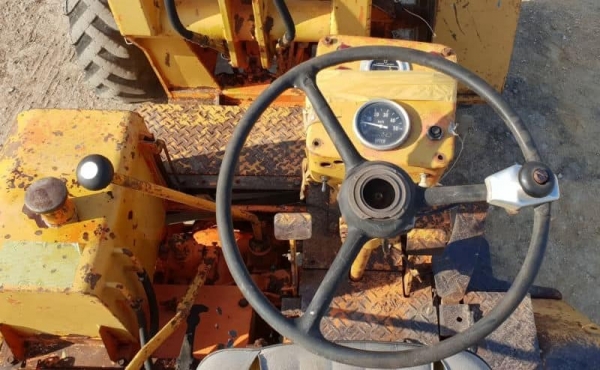 HL15รถตักมิสซูเอวอ่อนตัก1คิวยกสูง3เมตรดีเซล2สูบขายถูกที่ราคา155,000บาทเท่านั้นนั้นนั้น..เอกสารอินวอยโทร 081-989-1989 หรั่งครับ