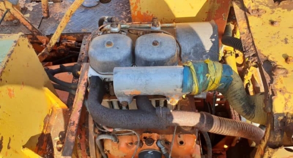 HL15รถตักมิสซูเอวอ่อนตัก1คิวยกสูง3เมตรดีเซล2สูบขายถูกที่ราคา155,000บาทเท่านั้นนั้นนั้น..เอกสารอินวอยโทร 081-989-1989 หรั่งครับ