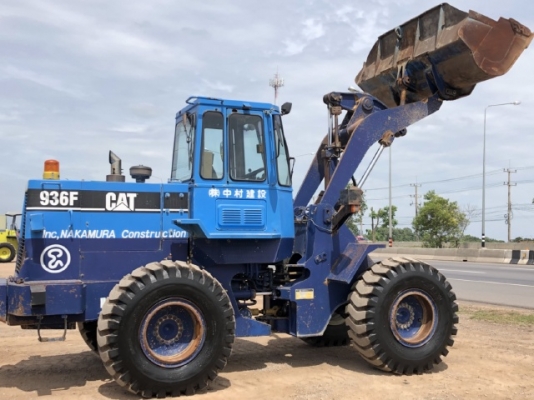 ขายรถตักล้อยาง CAT 936F นำเข้าเองจากญี่ปุ่น สภาพสวยพร้อมใช้ มีVDOการทำงานครับ ขายรถตักล้อยาง CAT 936F นำเข้าเองจากญี่ปุ่น สภาพสวยพร้อมใช้ มีVDOการทำงานครับ