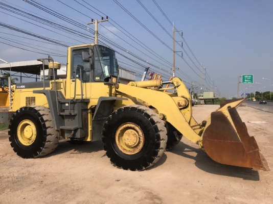 ขายรถตักล้อยาง KOMATSU WA400-3 นำเข้าเองจากญี่ปุ่น สภาพสวยพร้อมใช้ มีVDOการทำงานครับ ขายรถตักล้อยาง KOMATSU WA400-3 นำเข้าเองจากญี่ปุ่น สภาพสวยพร้อมใช้ มีVDOการทำงานครับ