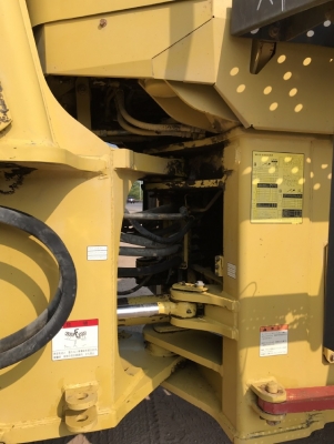 ขายรถตักล้อยาง KOMATSU WA400-3 นำเข้าเองจากญี่ปุ่น สภาพสวยพร้อมใช้ มีVDOการทำงานครับ ขายรถตักล้อยาง KOMATSU WA400-3 นำเข้าเองจากญี่ปุ่น สภาพสวยพร้อมใช้ มีVDOการทำงานครับ