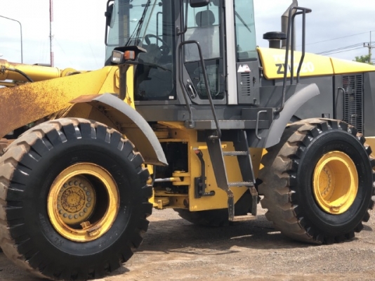 ขายรถตักล้อยาง HITACHI ZW220 (เทียบเท่า WA380-6) นำเข้าเองจากญี่ปุ่น สภาพสวยพร้อมใช้ มีVDOการทำงานครับ