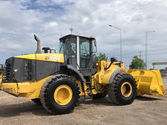 ขายรถตักล้อยาง HITACHI ZW220 (เทียบเท่า WA380-6) นำเข้าเองจากญี่ปุ่น สภาพสวยพร้อมใช้ มีVDOการทำงานครับ