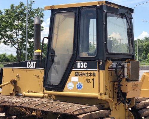ขายรถดันดิน CAT D3C (4XX ชั่วโมง) นำเข้าเองจากญี่ปุ่น สภาพสวยพร้อมใช้ มีVDOการทำงานครับ