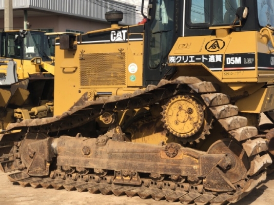 ขายรถดันดิน CAT D5M (5,XXX ชั่วโมง) นำเข้าเองจากญี่ปุ่น สภาพสวยพร้อมใช้ มีVDOการทำงานครับ ขายรถดันดิน CAT D5M (5,XXX ชั่วโมง) นำเข้าเองจากญี่ปุ่น สภาพสวยพร้อมใช้ มีVDOการทำงานครับ