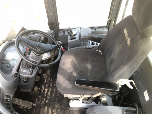 ขายรถตักล้อยาง KOMATSU WA320-6 ปี 2012 นำเข้าเองจากญี่ปุ่น สภาพสวยพร้อมใช้ มีVDOการทำงานครับ