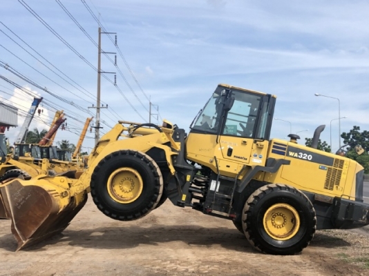 ขายรถตักล้อยาง KOMATSU WA320-6 ปี 2012 นำเข้าเองจากญี่ปุ่น สภาพสวยพร้อมใช้ มีVDOการทำงานครับ