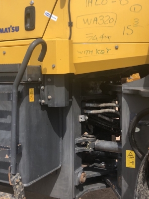 ขายรถตักล้อยาง KOMATSU WA320-6 ปี 2012 นำเข้าเองจากญี่ปุ่น สภาพสวยพร้อมใช้ มีVDOการทำงานครับ