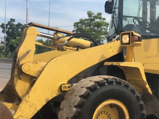 ขายรถตักล้อยาง KOMATSU WA320-6 ปี 2012 นำเข้าเองจากญี่ปุ่น สภาพสวยพร้อมใช้ มีVDOการทำงานครับ