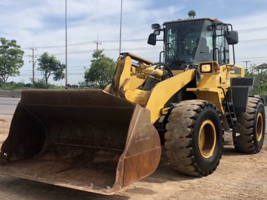ขายรถตักล้อยาง KOMATSU WA320-6 ปี 2012 นำเข้าเองจากญี่ปุ่น สภาพสวยพร้อมใช้ มีVDOการทำงานครับ