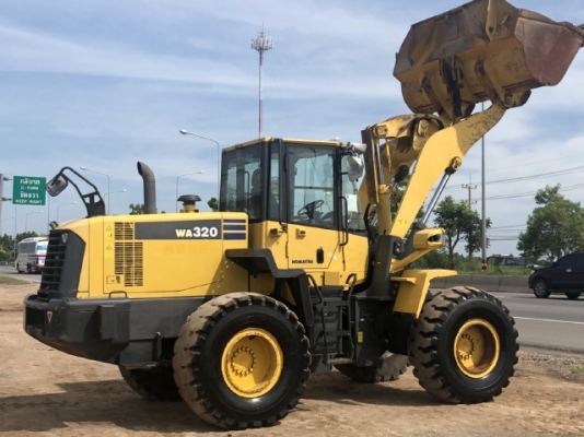 ขายรถตักล้อยาง KOMATSU WA320-6 ปี 2012 นำเข้าเองจากญี่ปุ่น สภาพสวยพร้อมใช้ มีVDOการทำงานครับ