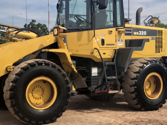 ขายรถตักล้อยาง KOMATSU WA320-6 ปี 2012 นำเข้าเองจากญี่ปุ่น สภาพสวยพร้อมใช้ มีVDOการทำงานครับ