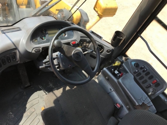 ขายรถตักล้อยาง KOMATSU WA470-6 ปี 2010 นำเข้าเองจากญี่ปุ่น สภาพสวยพร้อมใช้ มีVDOการทำงานครับ