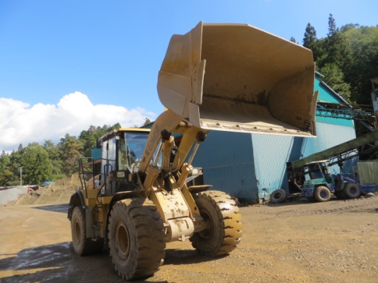 ขายรถตักล้อยาง CAT 962H ปี 2011 นำเข้าเองจากญี่ปุ่น สภาพสวยพร้อมใช้ ถึงเร็วๆนี้ครับ