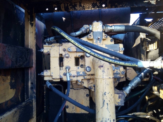 รถแบคโฮ CAT320B