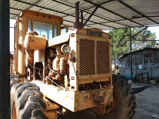 ขายรถเกรด CHAMPION สภาพพร้อมไช้ ตอนนี้ผมอยู่ต่างประเทศกลับวันคารครับ