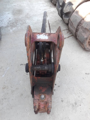 ขายรถขุด KOMATSU PC30FR-1 เครื่องKomatsu เครื่องยนต์3D82 ขนาด 3 สูบ คอนโทรลน้ำมัน ปั้มนิ้ว แทรคเหล็ก ใบมีด มีหลังคา รถเก่าบริษัท สภาพพร้อมใช้งาน (มีลายเจาะ ขายพร้อมหัวกระแทกและบุ้งกี๋)