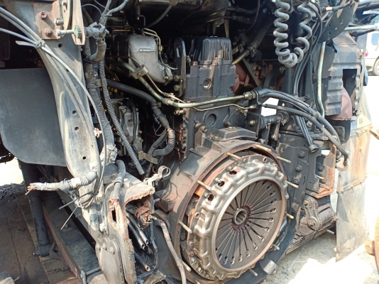 หัวเก๋ง NISSAN UD BIGTHUMB ติดเครื่อง PF6 TURBO 360