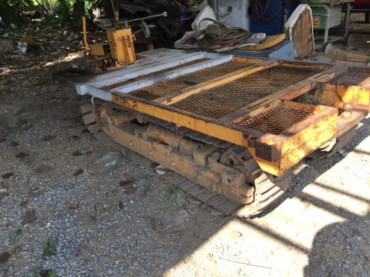 ขายรถตีบตะขาบ (รถเปล่าไม่มีเครื่อง)