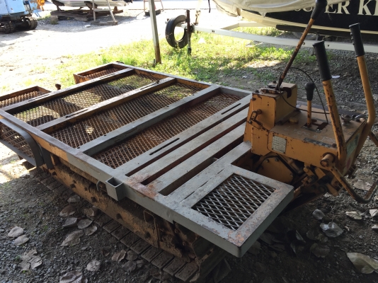 ขายรถตีบตะขาบ (รถเปล่าไม่มีเครื่อง)