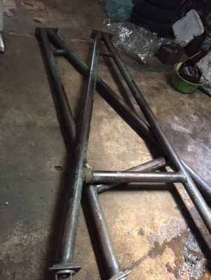 ขารอกตัว a 2 ตัวพร้อมคานวึ่งอย่างหนาโครงสร้างราคา฿สนใจ 085/1191744